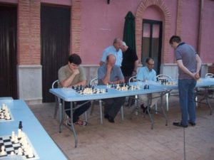 Vista parcial de las partidas de ajedrez